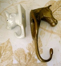 2 Patères 1 tête de cheval métal doré & 1 tête de vache porcelaine - B5