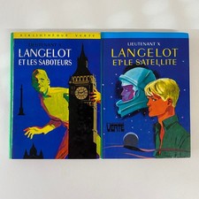 Bibliothèque Verte Hachette - 2 Livres Langelot par Lieutenant X - 1966 et 75