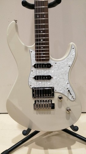 Guitare électrique - , (yamaha)