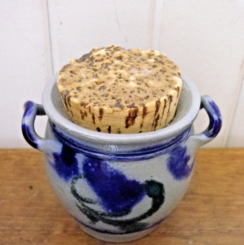 Ancien petit pot - , sel