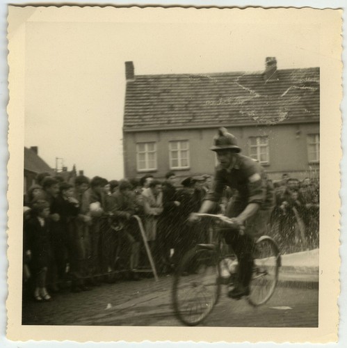Old photo bike race - photo, minor