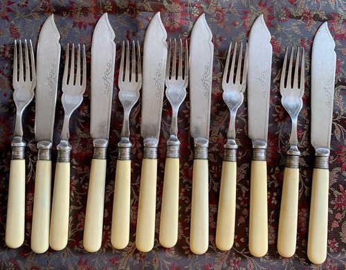 Fourchettes couteaux à - 6, 6