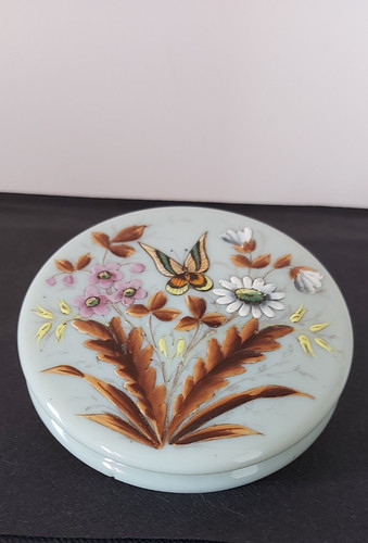 Jolie bonbonnière opaline - en,