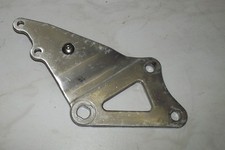 Suzuki GSXR 1100  Type : GV73D de 90 - Platine repose pied AV D