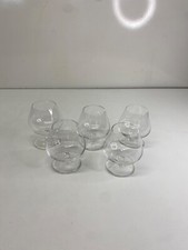 Lot de 5 verres à cognac en cristal st Louis signée le dernier est différent