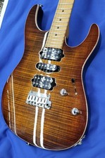 Guitare électrique - (suhr),