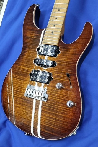 Guitare électrique - (suhr),