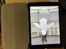 Apple iPad Pro 9.7" 2016 Wi-Fi 128GB Space Grey 