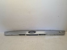 Cache lumière de plaque