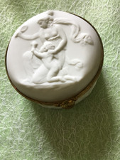 Ancienne boîte porcelaine