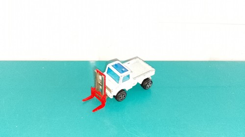 2306256 voiture majorette - voiture,