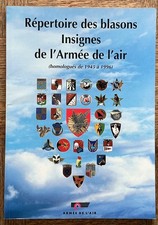 Livre insignes militaires - insignes,