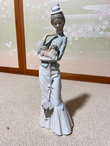 Figurine porcelaine de - figurine, en