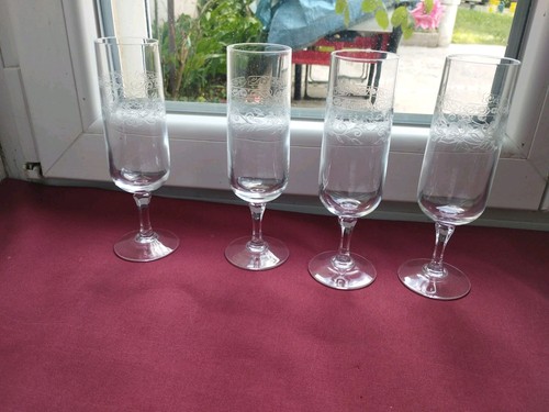 Flutes champagne en - champagne,