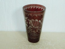 Vase En Verre Rouge Rubis Avec