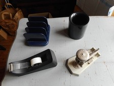 Ancien accessoire de bureau Vintage AGRAFEUSE ET AUTRE LOT DE 4 EN TRES BON ETAT