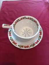 Beau Fraisier Porcelaine Mehun, Égouttoir à fruits.