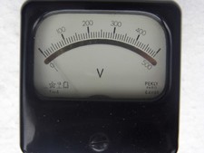 Voltmètre Pekly 500V 70x70mm