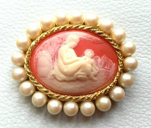 Grande broche style camée - style,