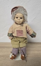 Poupée d'artiste poupée en