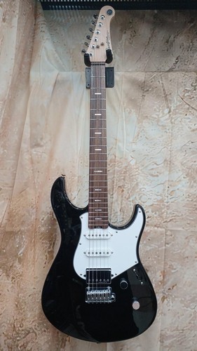 Guitare électrique yamaha - guitare,