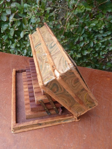 Ancienne boite porte cigarette