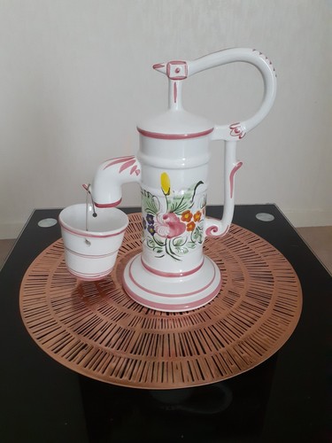 Pompe eau porcelaine - eau, en