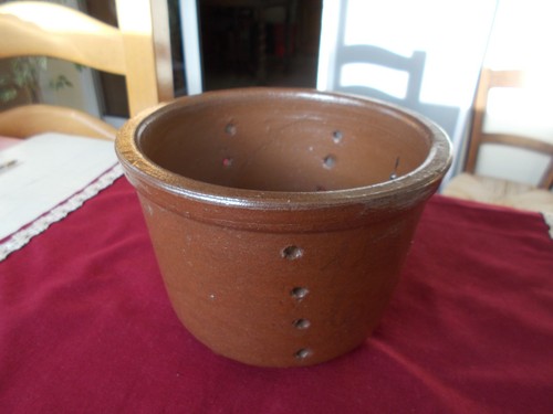 Ancienne faisselle égouttoir - faisselle,,