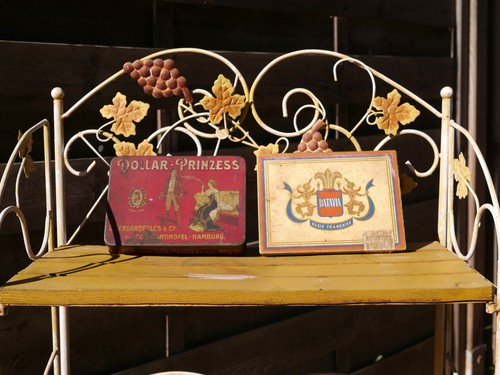 Empty tobacco tins - empty,