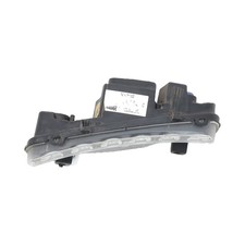 Feu diurne avant droit -