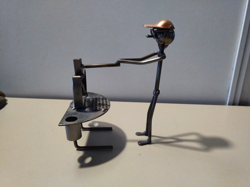 Sculpture metal recycle - sculpture,