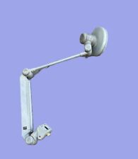 ancienne lampe industrielle articulée.