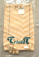 Jolie Gaine portes jarretelles