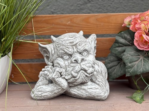 Statuette pierre - en,