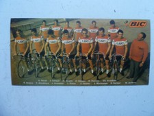 CARTE PUB EQUIPE BIC / CYCLISME / CYCLISTE /  10,5 x 22 cm   ANNEE  70