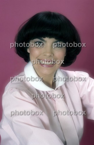 Mireille mathieu exclusive - *,