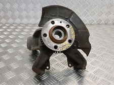 Fusée / moyeu avant gauche