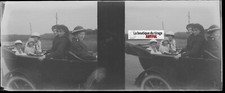 Famille, voiture, Plaque verre stéréoscopie, négatif noir & blanc 4,5x10,7 cm
