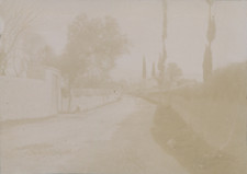 Grèce, Chemin devant un