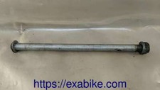 axe de roue arriere pour Honda Transalp 650  de 2000 a 2006