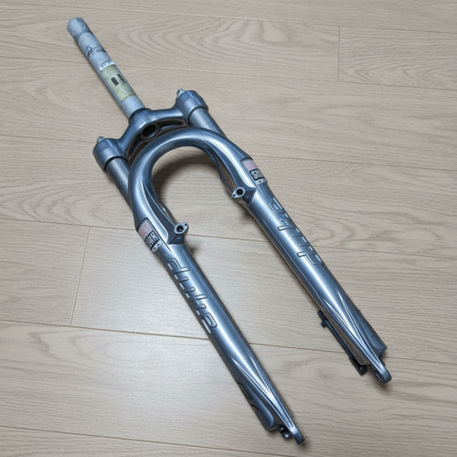Fourche suspendue rockshox - suspendue,