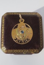 Pendentif ancien Art Nouveau mois AVRIL saphir fin or massif 18 carats France
