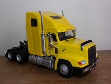 1/43 Ixo Altaya Freightliner FLD 112 Jaune Semi Remorque camion Truck trailer