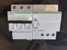 DISJONCTEUR A9F77350