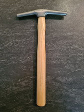 Marteau de tapissier