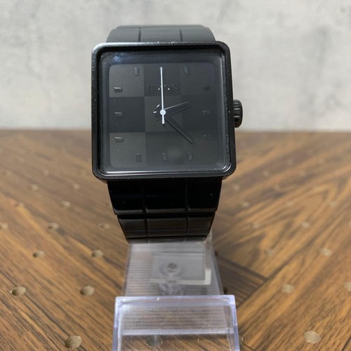 Discontinued nixon quattro - nixon,
