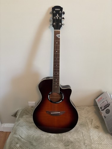 YAMAHA ACOUSTIC/ELECTRIC
