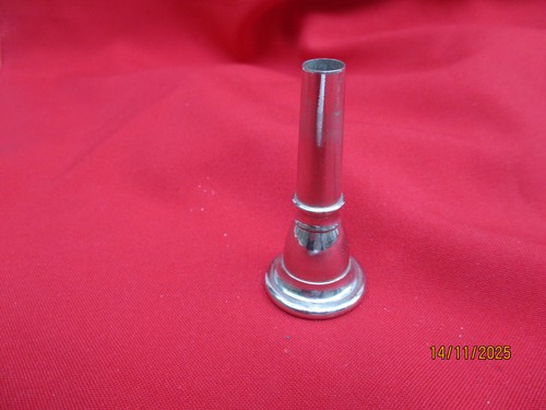 Embouchure sans marque - sans,