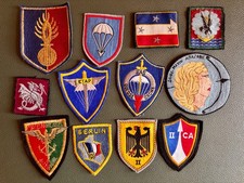 Lot 12 anciens ECUSSONS MILITAIRES à coudre collection militaria No 2