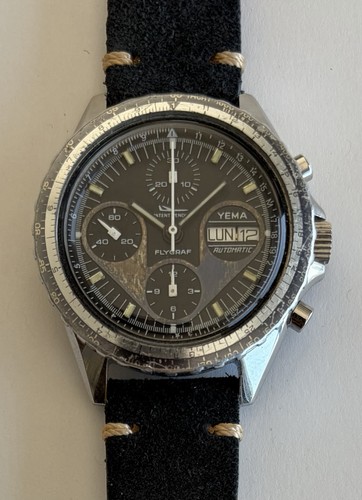 Rare montre yema - yema, flygraf